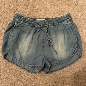 Stretchy “jean” shorts